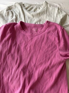 2 Pair American Eagle Ribbed Short Sleeve Tees in Bright Pink and Off White